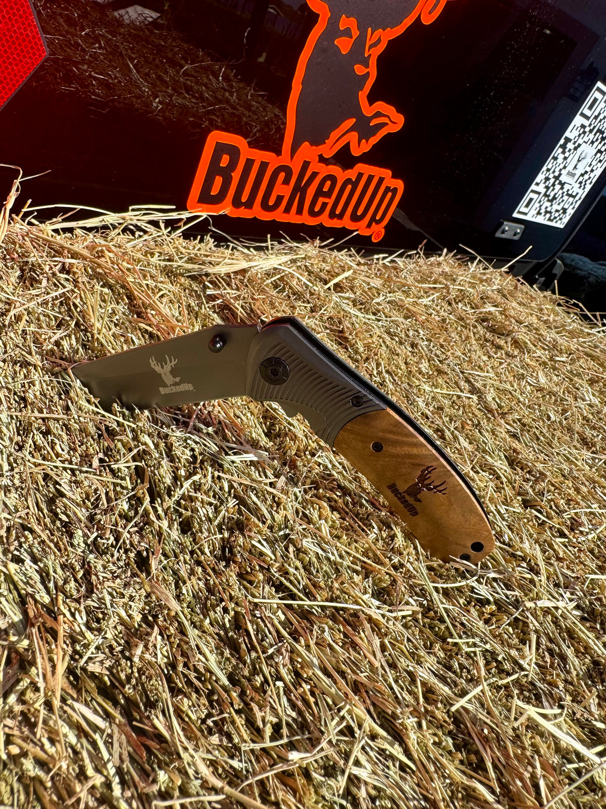 BuckedUp Tactical Pocket Knife Gray - BuckedUp Apparel
